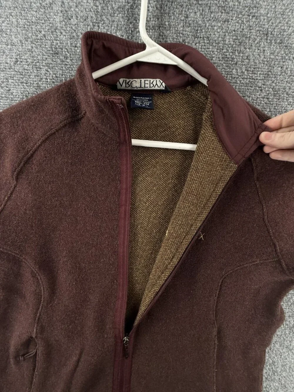 VTG Arc’teryx Regent Cardigan 2006 Large Raspberry Italian Wool Blend Red Brown